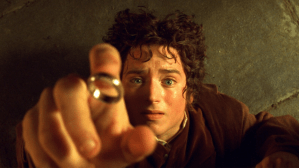 Lord of the Rings Fans Think Elijah Wood Looks Like Gollum in R-Rated Cult Classic Reboot